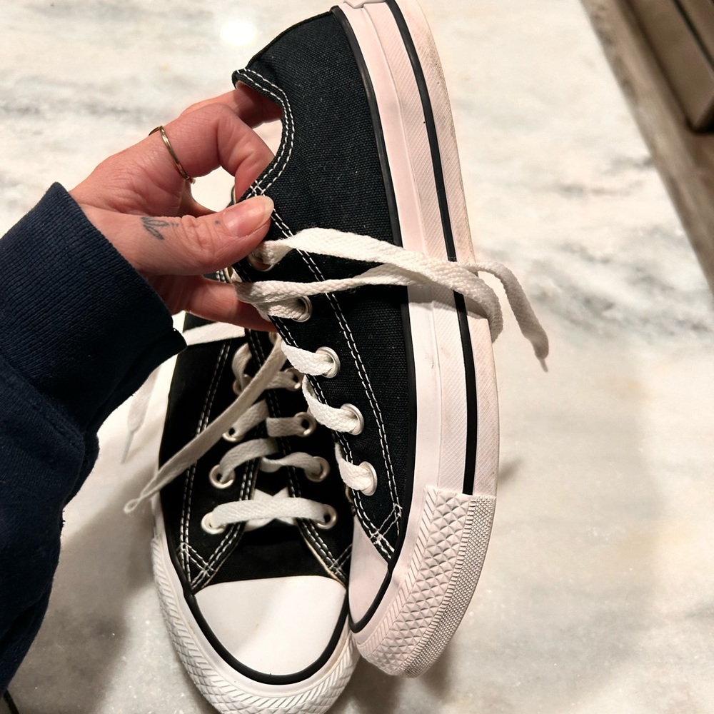 Black converse